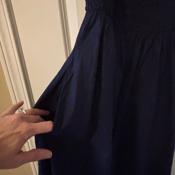 NWT! Women’s Navy Smocked Maxi Dress with Cutout and Pockets. Wedding guest - Picture 4 of 6